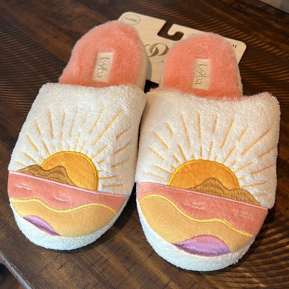 New Kooba Womens Good vibes memory foam Slippers